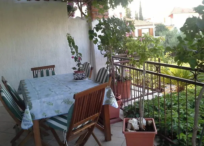 Rooms Luce 1 & Supetar